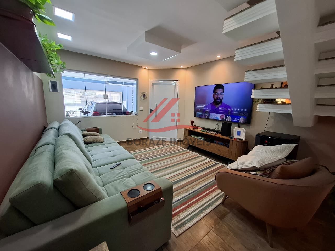 Sobrado com 3 quartos, sendo 1 suíte para venda no Parque São Vicente em Mauá