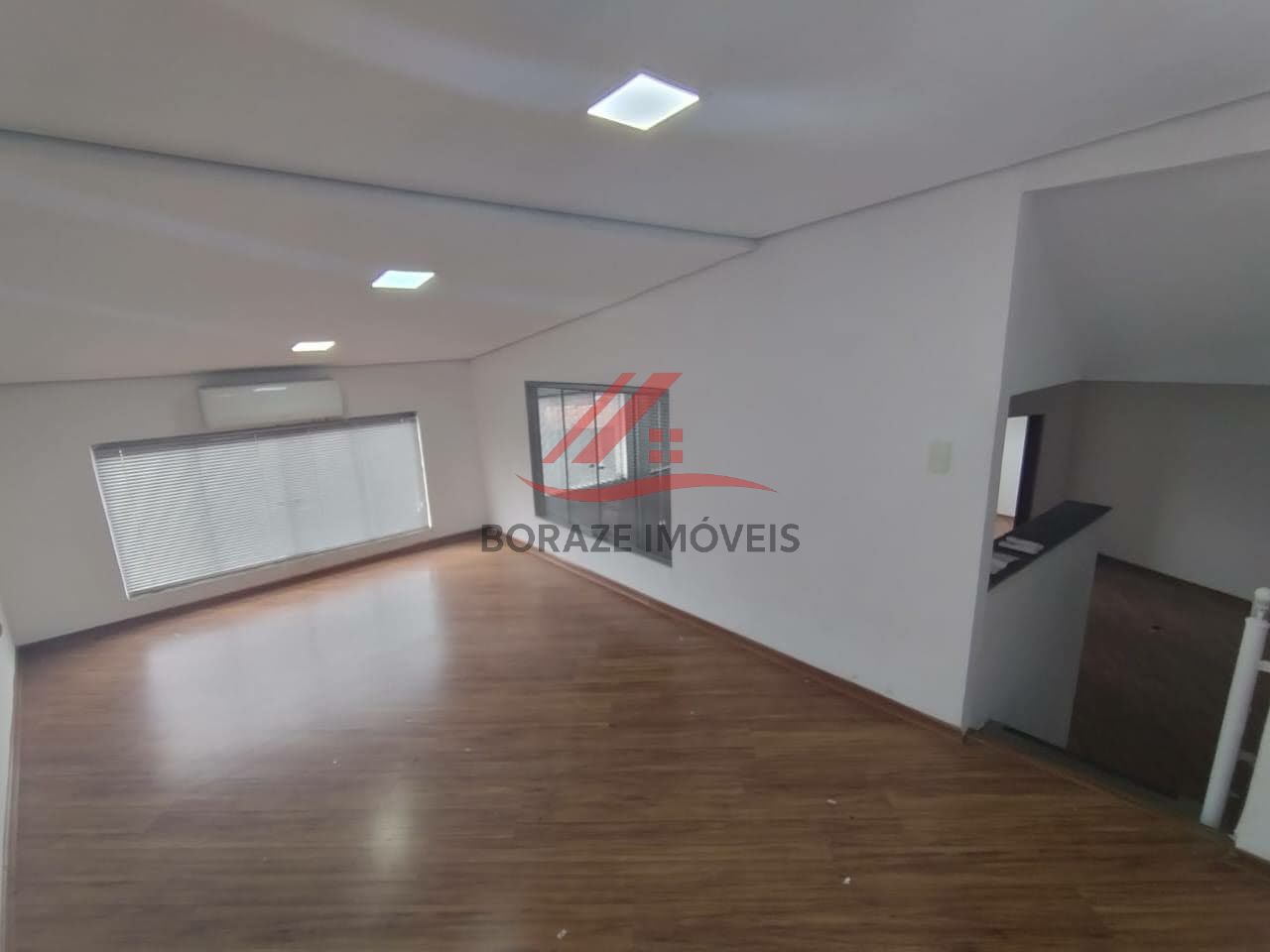 Salão comercial para alugar na Vila Vitória em Mauá