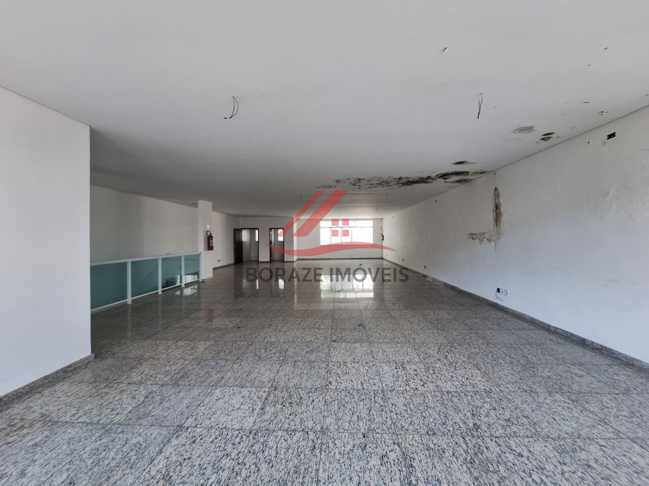 Aluga-se salão comercial,  Jardim Itapeva