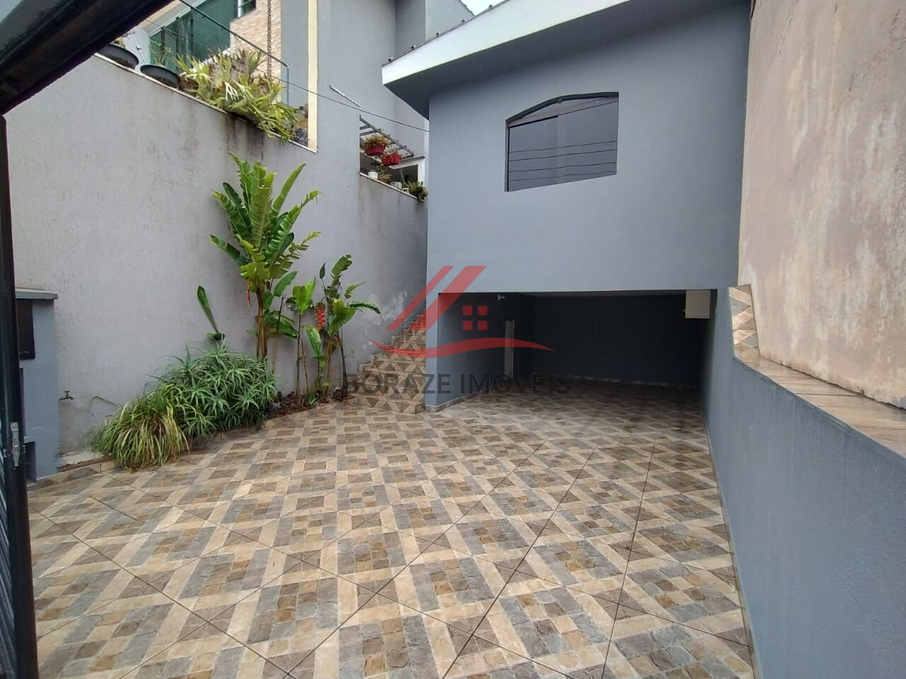 Aluga-se casa térrea Jardim Araguaia 