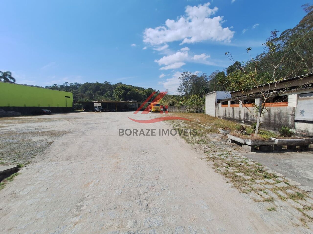 Vende-se terreno Jardim Itapeva