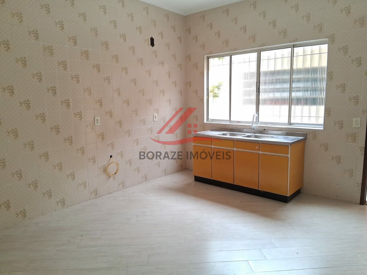 Vende-se sobrado no Parque São Vicente