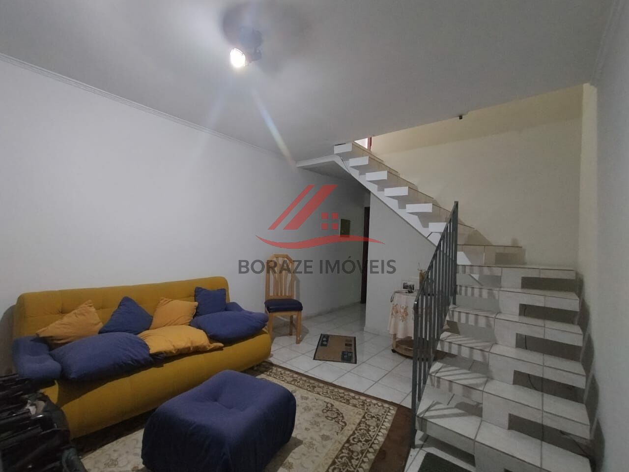 Vende-se sobrado em Mauá.