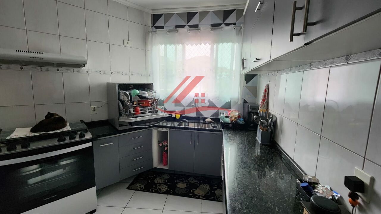 Sobrado para venda com 2 suítes na Vila Assis em Mauá 