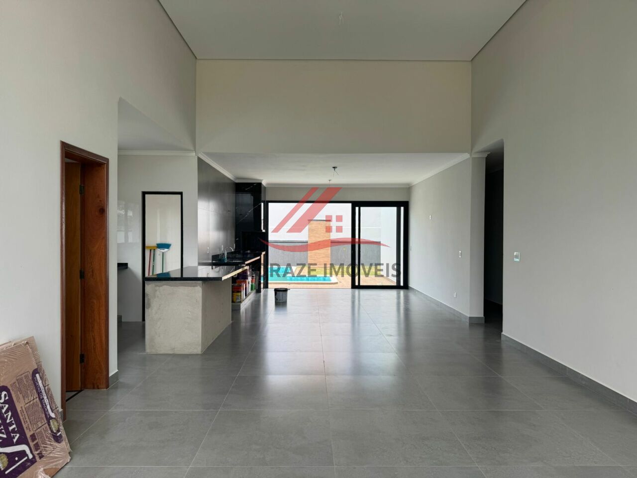 Casa a venda com 3 suítes em Porangaba - SP