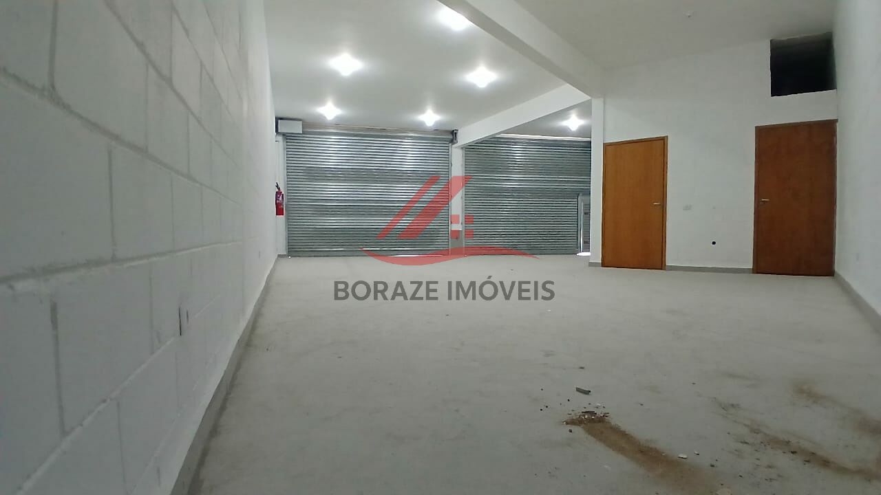 Salão comercial com 110m² para alugar no Jardim Zaíra em Mauá