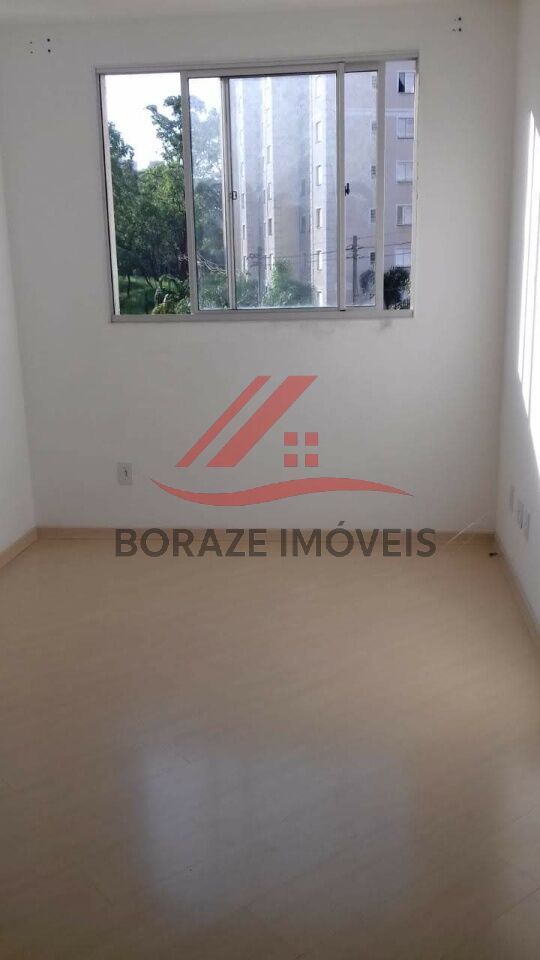 Apartamento de 47m²  com 2 quartos para compra no Parque São Vicente Mauá.