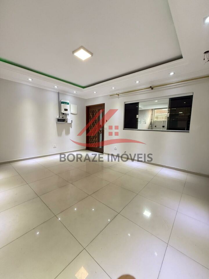 Sobrado de 220m² com 3 suítes para comprar no Parque São Vicente em Mauá