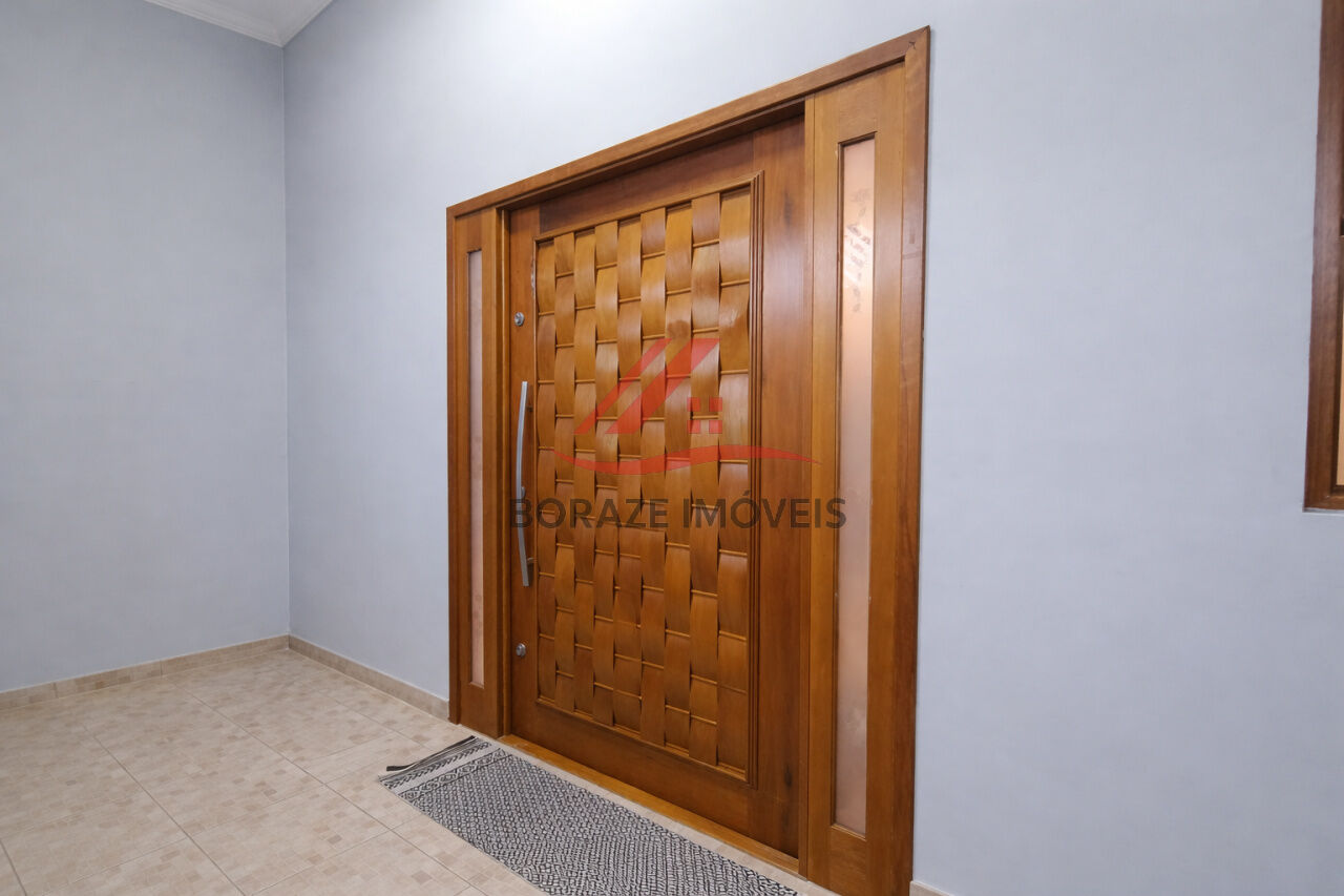 Casa com 100m² com 2 quartos sendo 1 suíte, para alugar na Vila Bocaína em Mauá