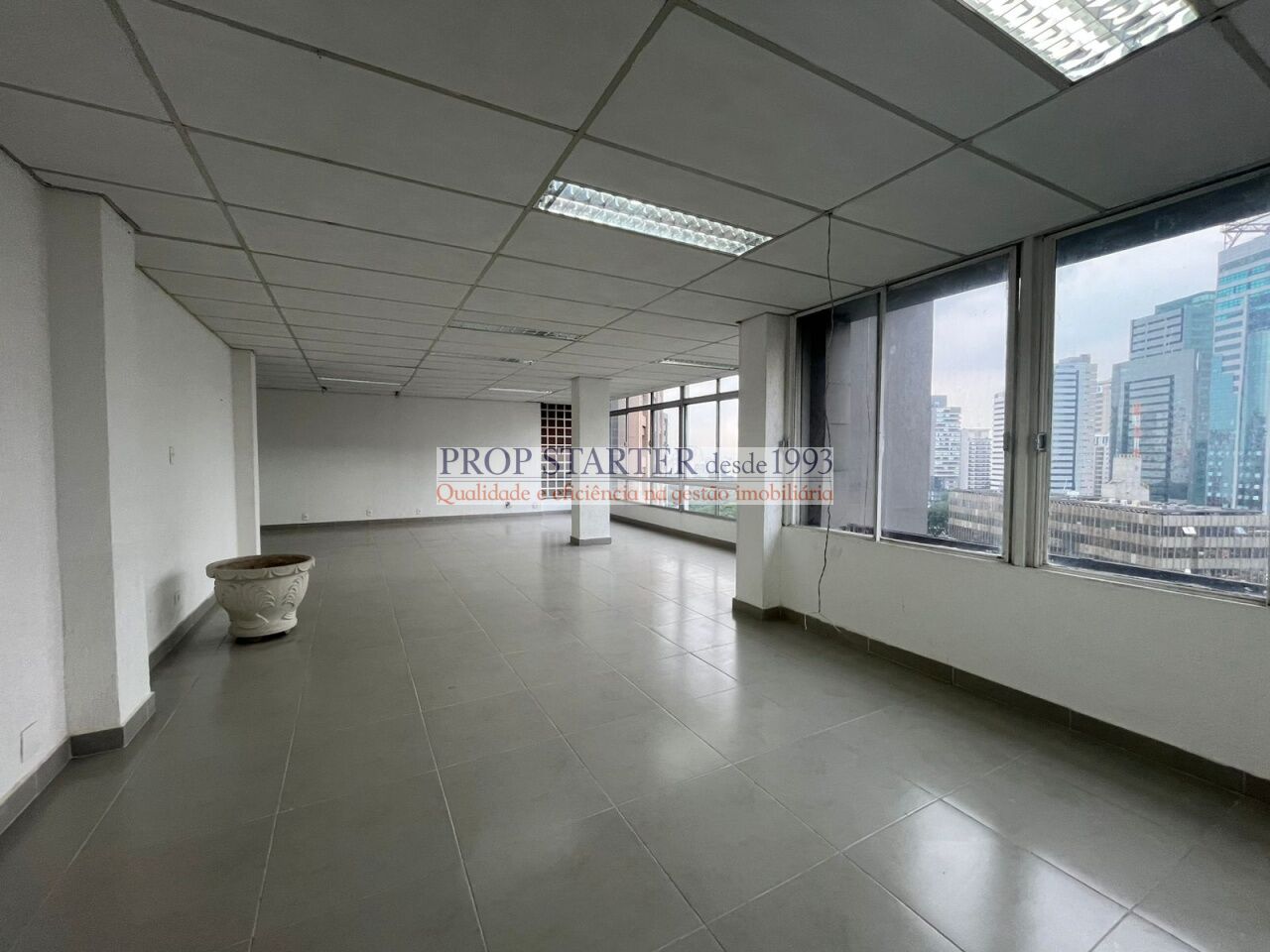 Edifício Comercial para Locação - Paraíso