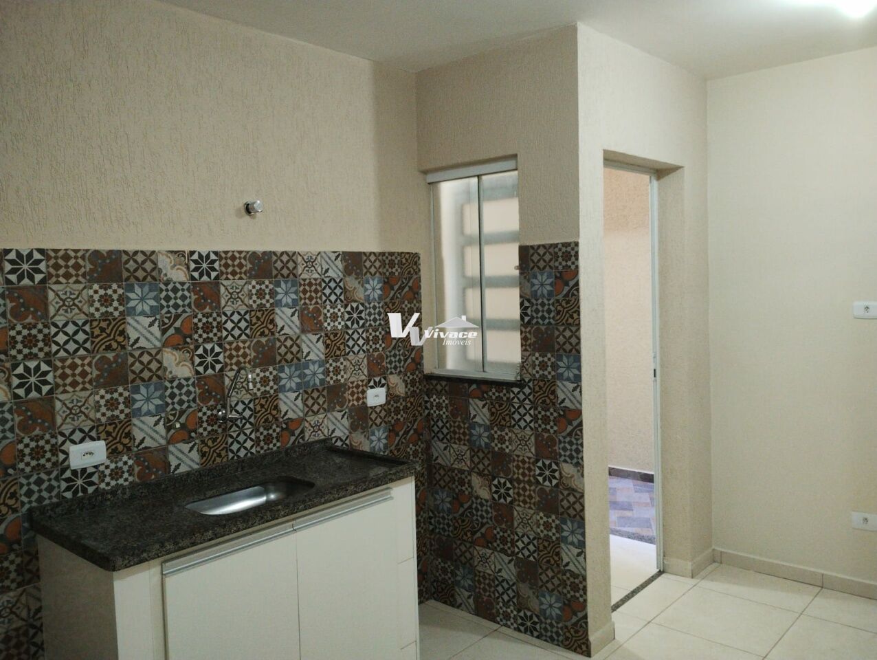 Condomínio para Locação - Vila Maria