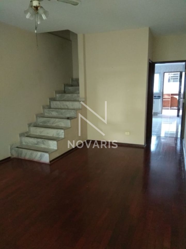 Casa Assobradada para Venda - JARDIM JUA