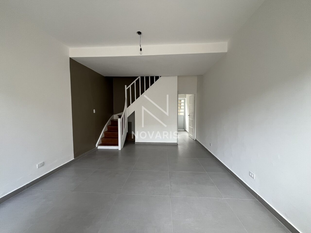 Sobrado para Locação - SANTO AMARO