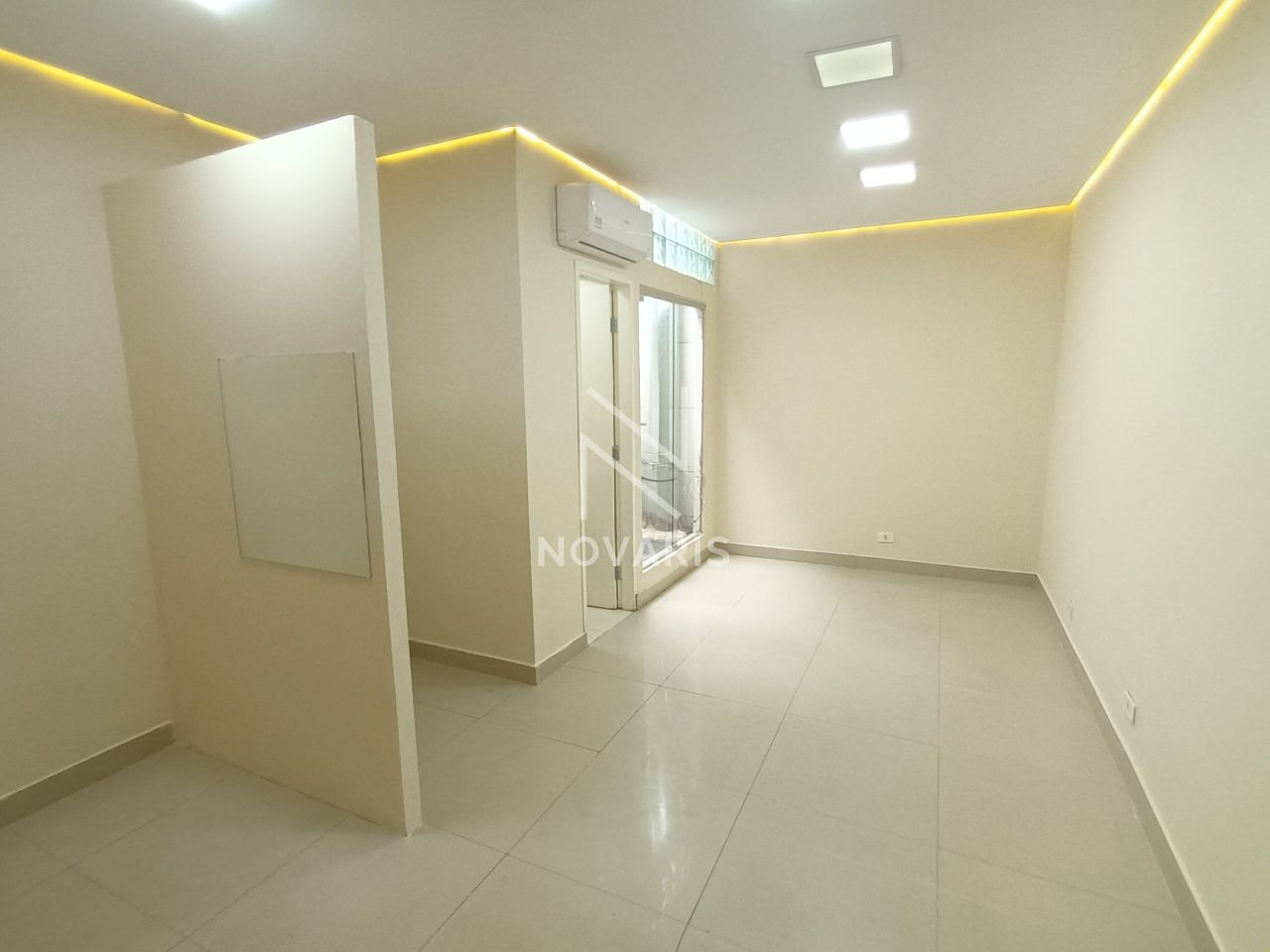 Sala para Locação - SANTO AMARO