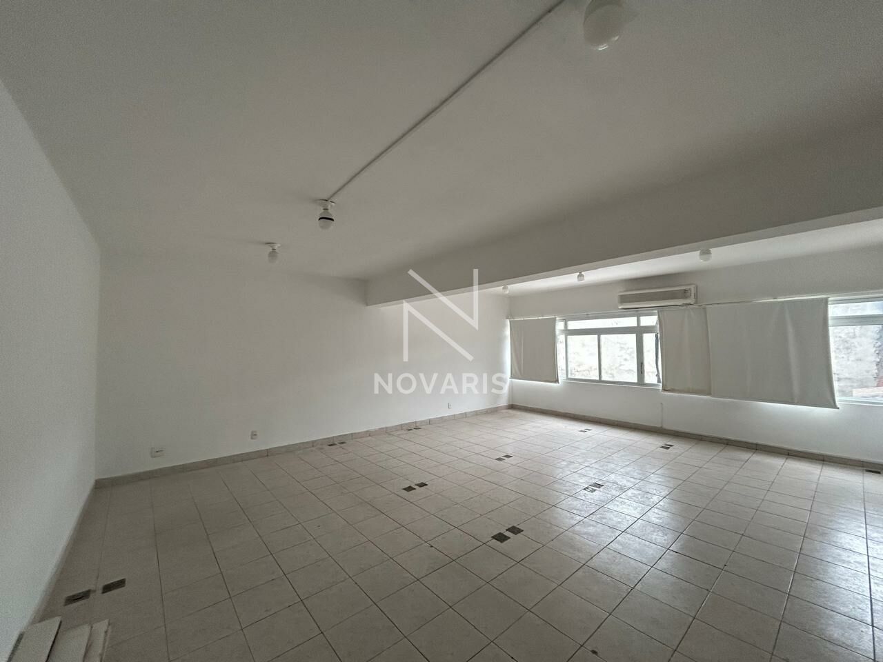 Sala para Locação - SANTO AMARO