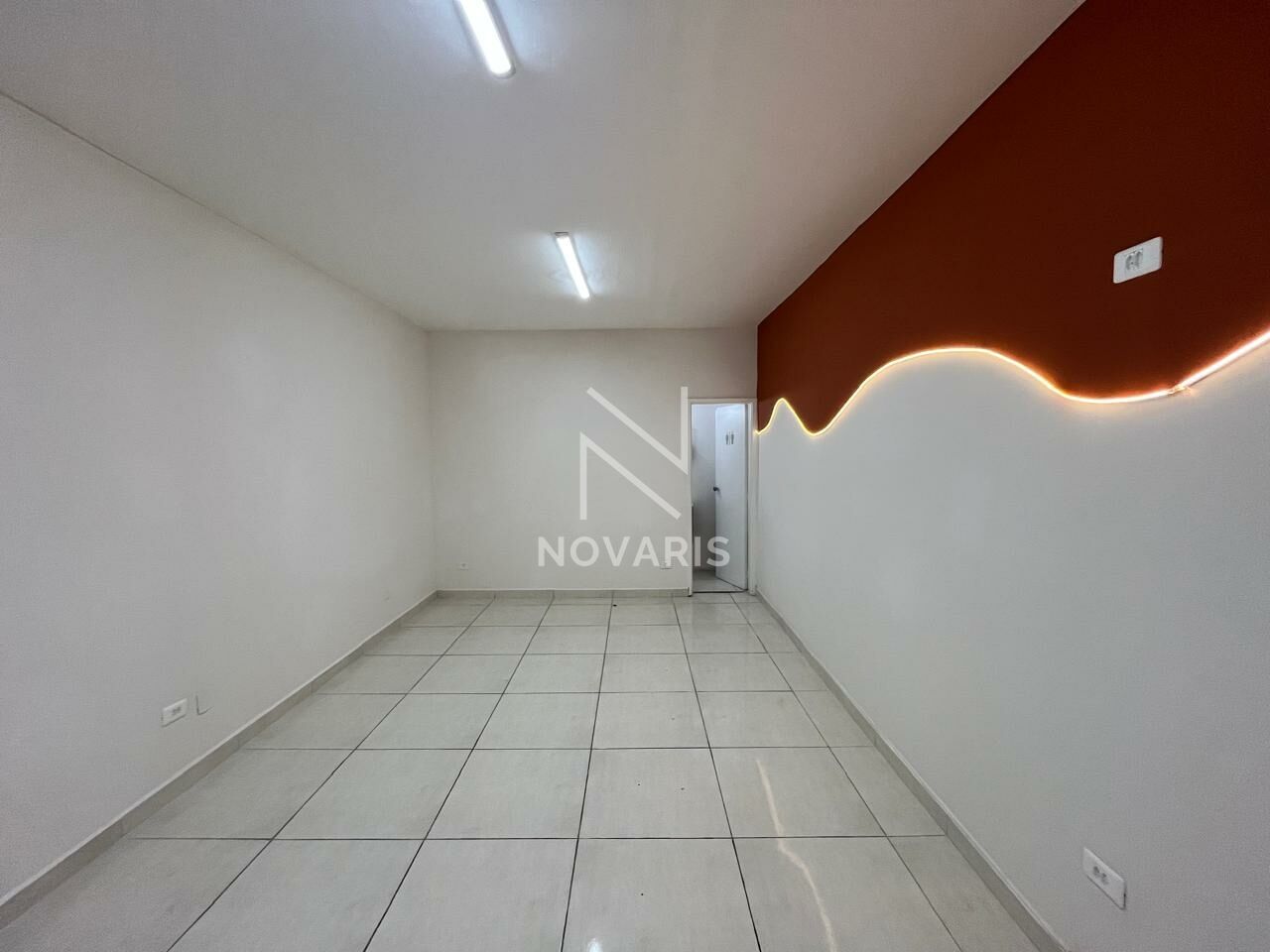 Sala para Locação - SANTO AMARO