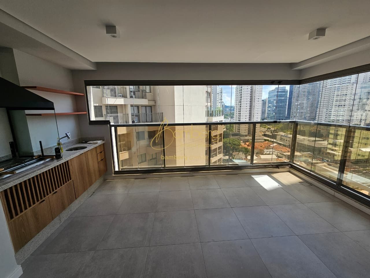 Apartamento no bairro Jardim das Acácias - São Paulo