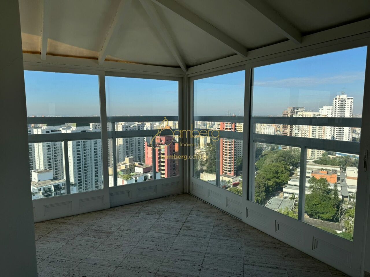 Apartamento no bairro Jardim Caboré - São Paulo