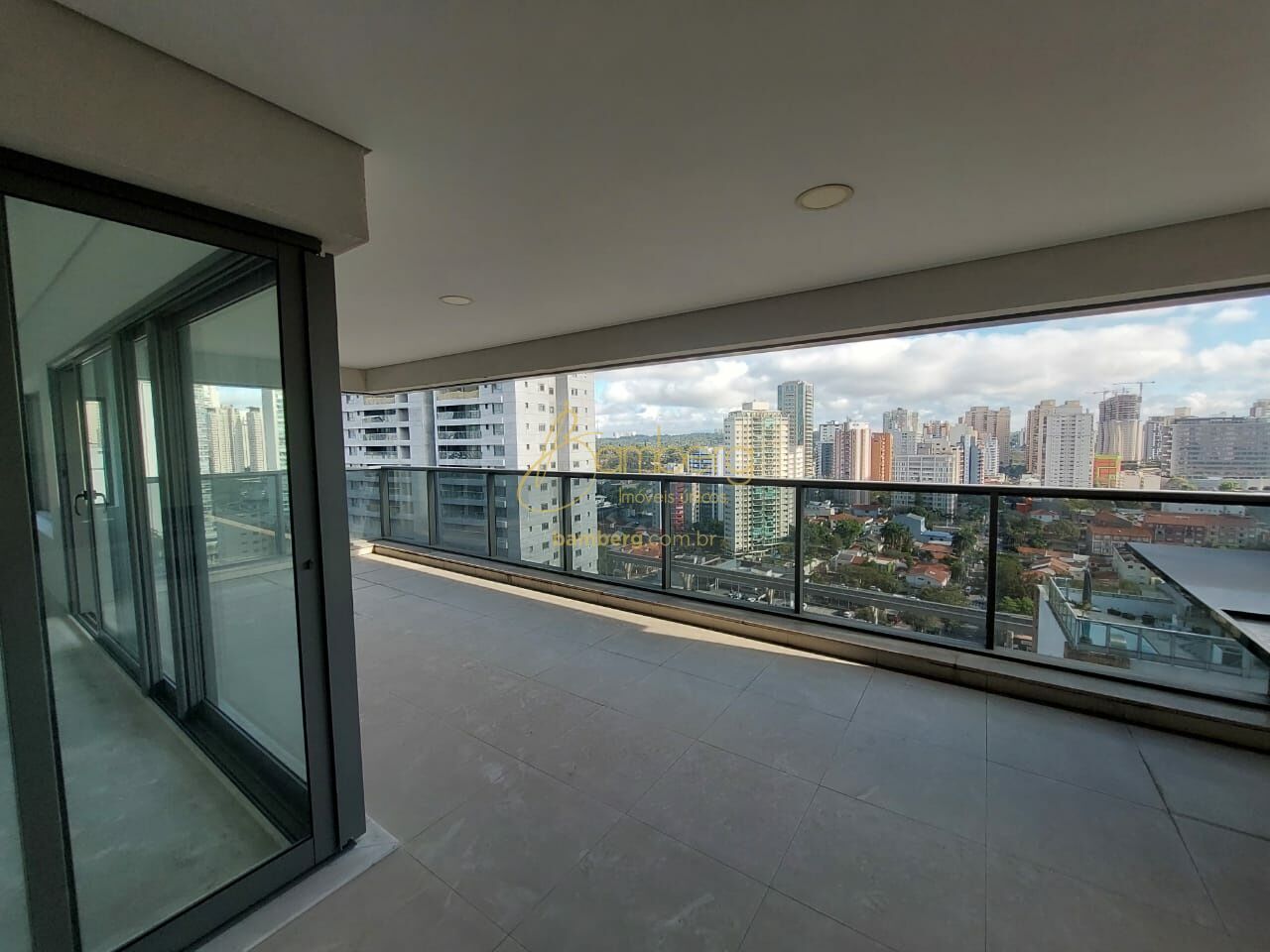 Apartamento no bairro Campo Belo - São Paulo
