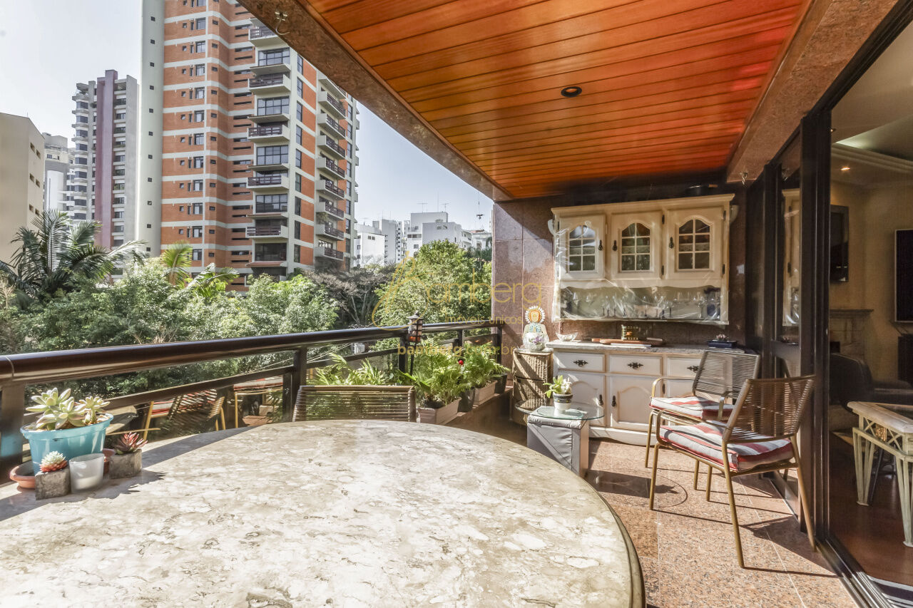 Apartamento no bairro Real Parque - São Paulo