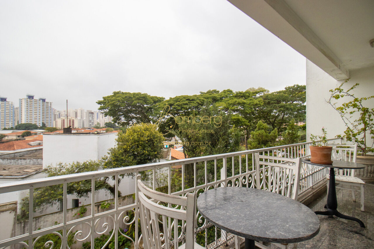 Casa no bairro Chácara Monte Alegre - São Paulo