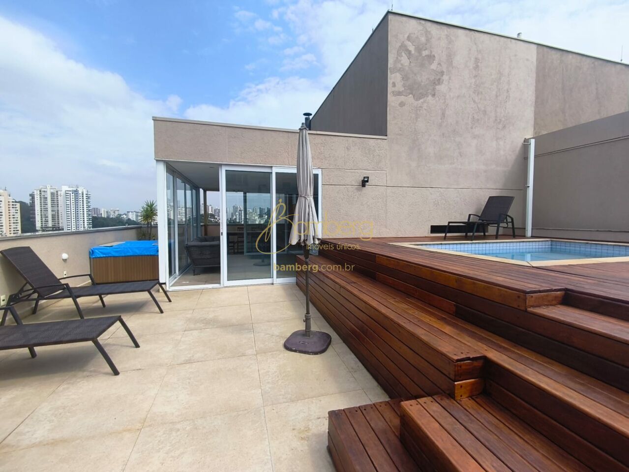 Apartamento no bairro Panamby - São Paulo