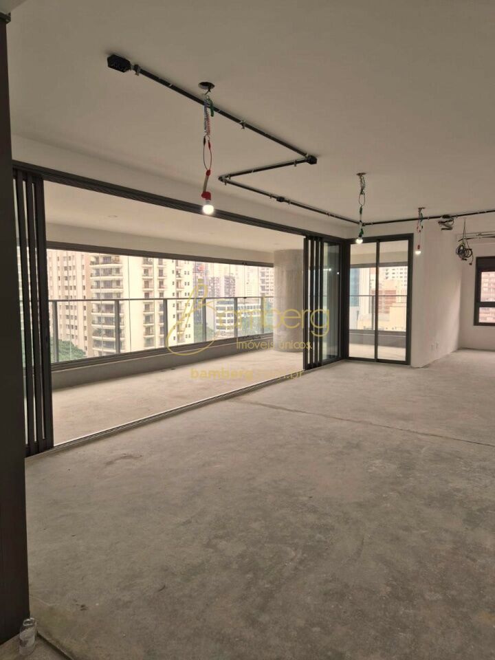 Apartamento no bairro Campo Belo - São Paulo