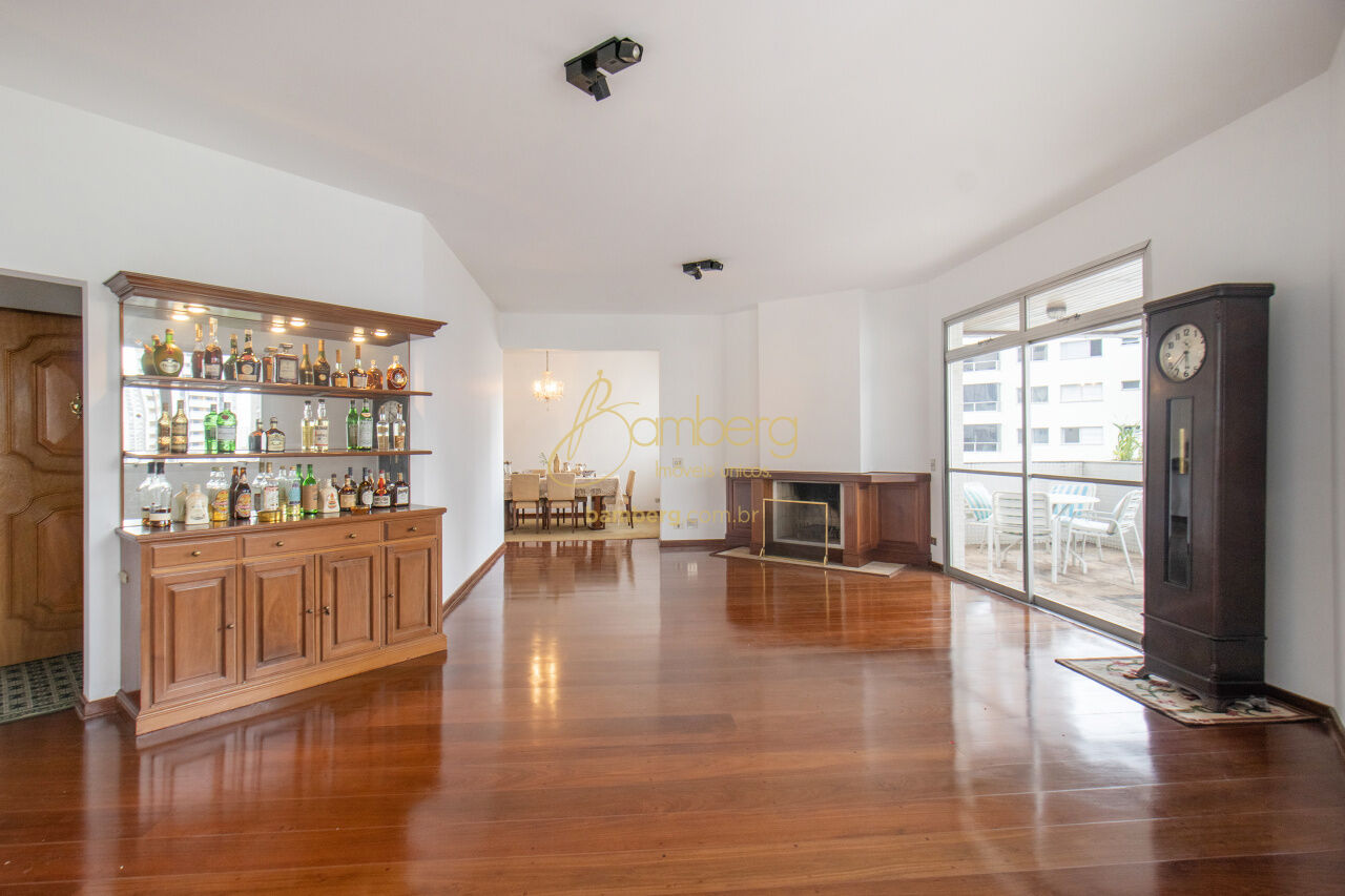 Apartamento no bairro Moema - São Paulo