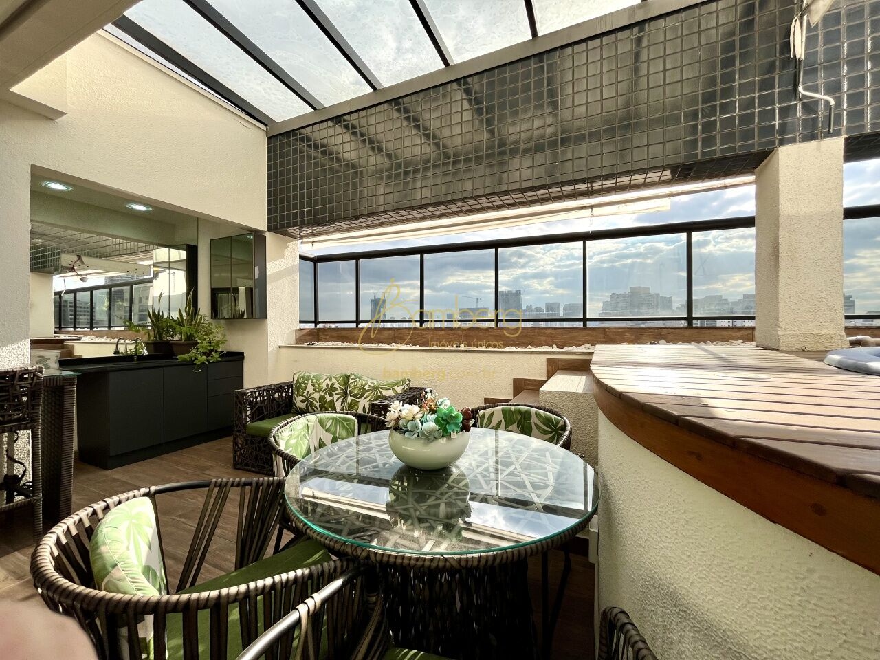 Apartamento no bairro Chácara Santo Antônio  - São Paulo