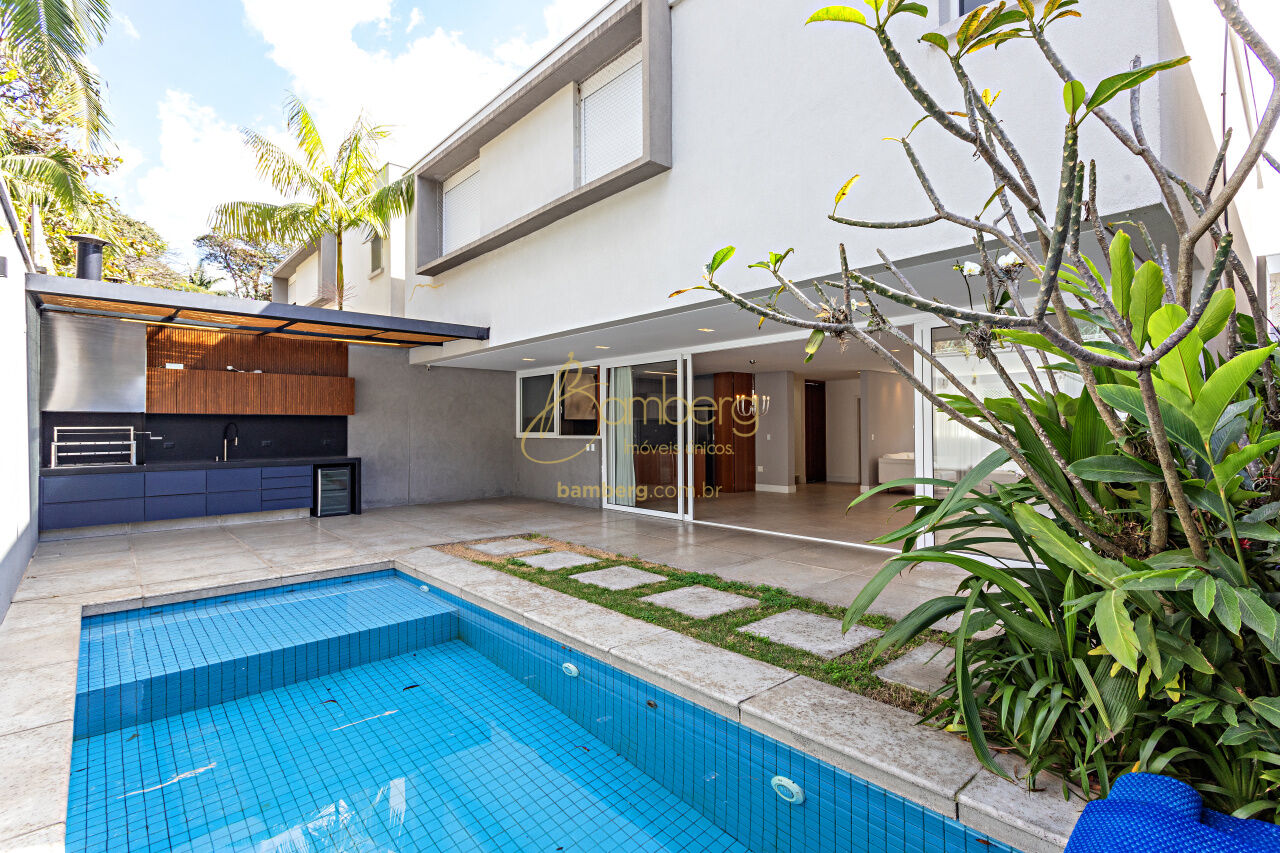 Casa no bairro Jardim Cordeiro - São Paulo