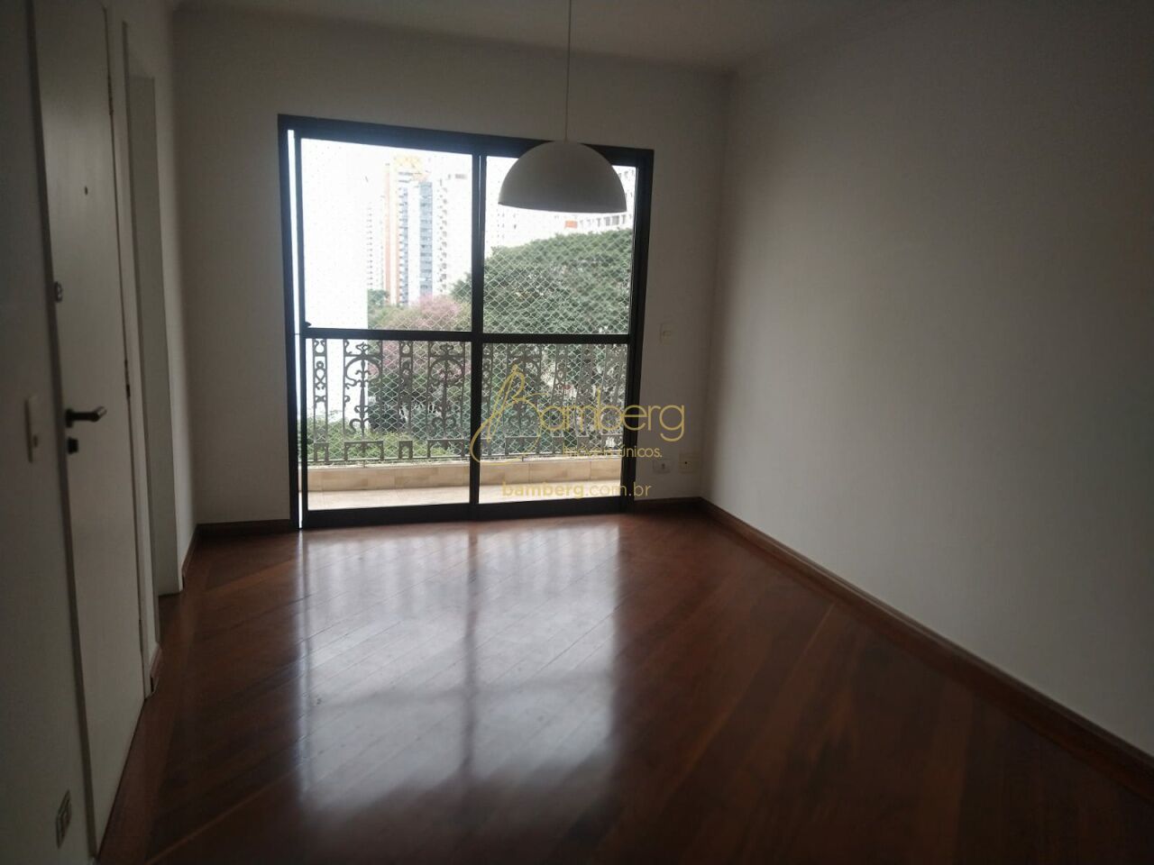 Apartamento no bairro Moema - São Paulo