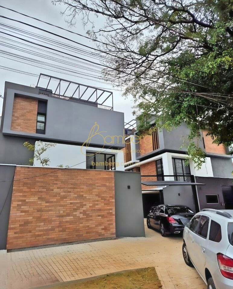 Casa no bairro Campo Belo - São Paulo