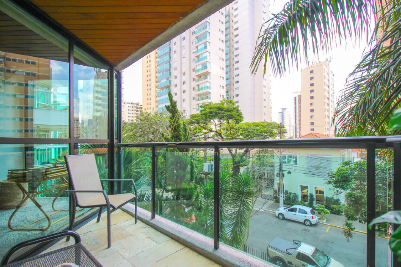 Apartamento no bairro Moema - São Paulo