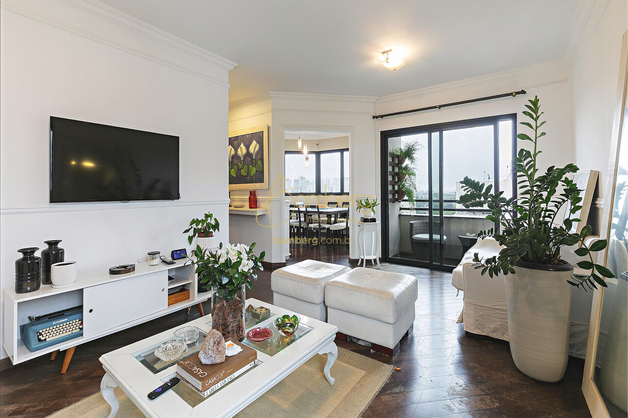 Apartamento no bairro Chácara Santo Antônio  - São Paulo