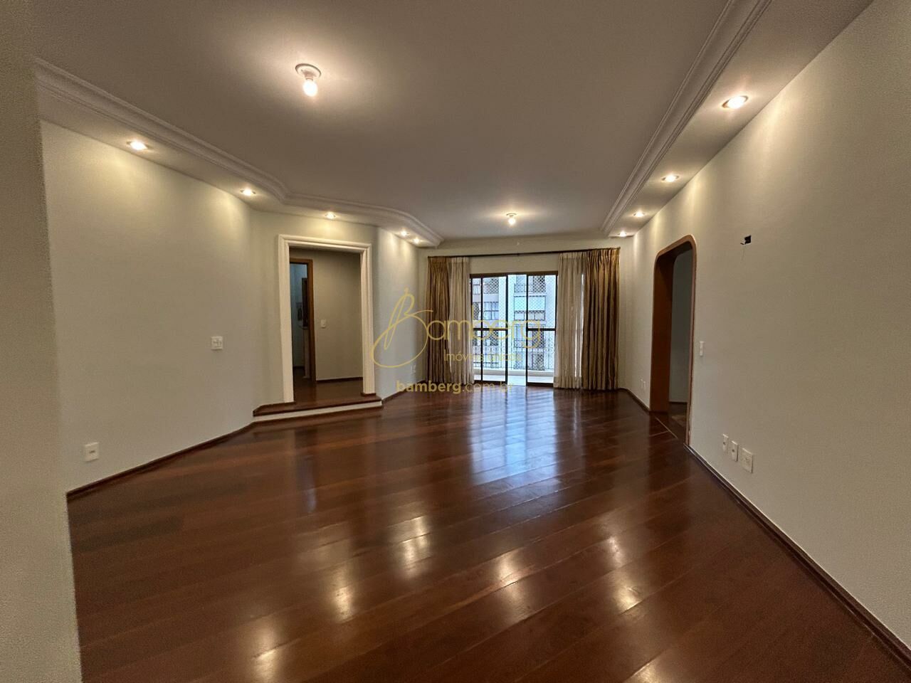 Apartamento no bairro Moema - São Paulo