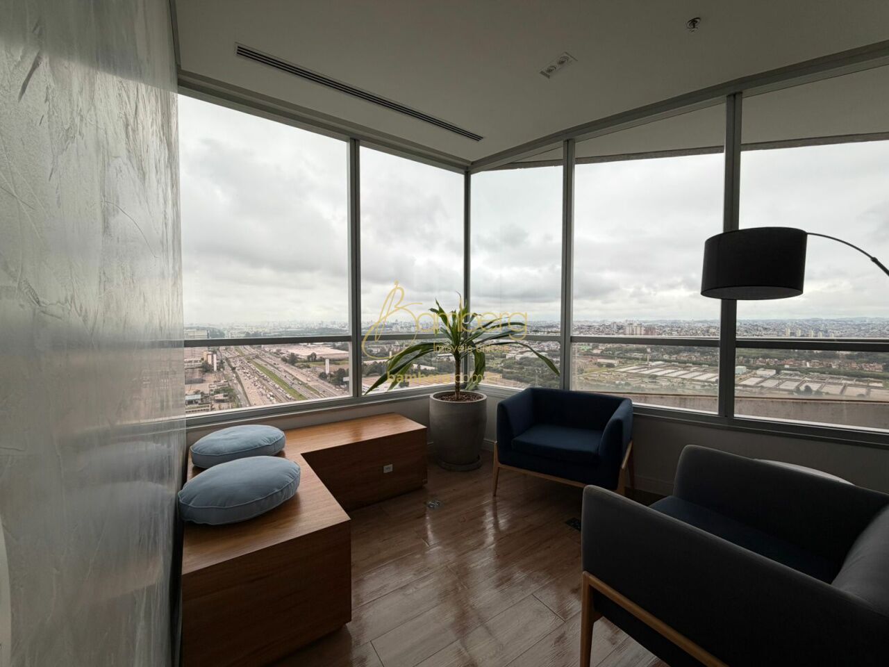 Alphaville Empresarial / Barueri