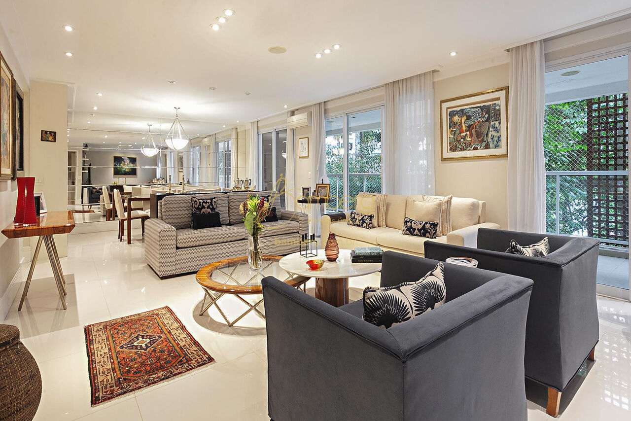 Apartamento no bairro Chácara Santo Antônio  - São Paulo