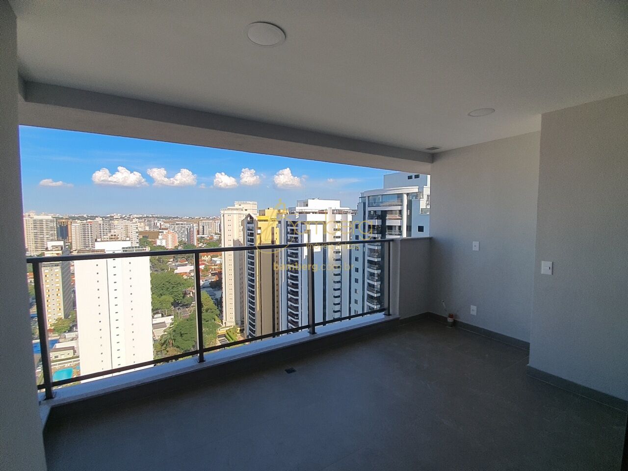 Apartamento no bairro Moema - São Paulo