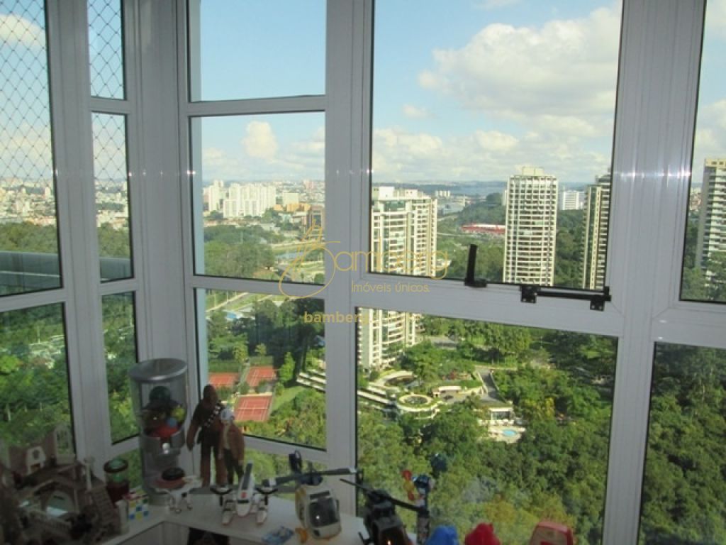 Apartamento no bairro Panamby - São Paulo