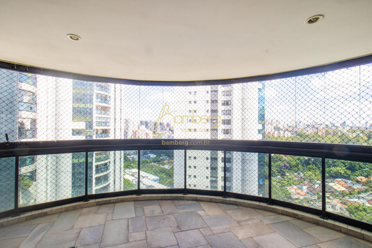Apartamento no bairro Panamby - São Paulo