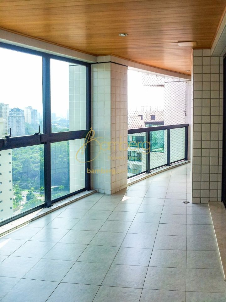 Apartamento no bairro Panamby - São Paulo