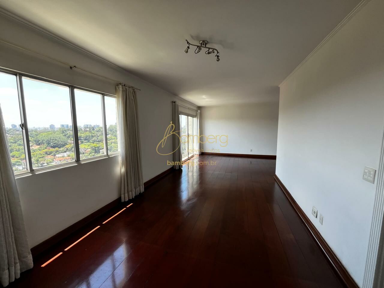 Apartamento no bairro Fazenda Morumbi - São Paulo