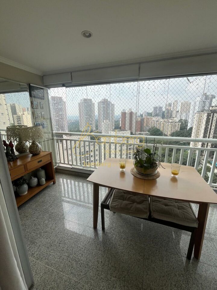 Apartamento no bairro Morumbi - São Paulo