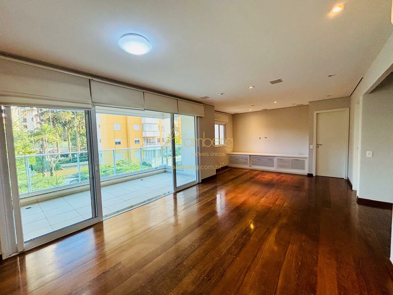 Apartamento no bairro Panamby - São Paulo