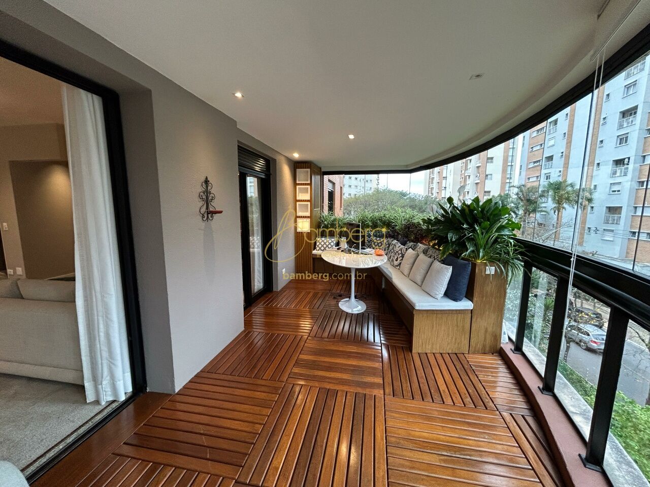 Apartamento no bairro Panamby - São Paulo