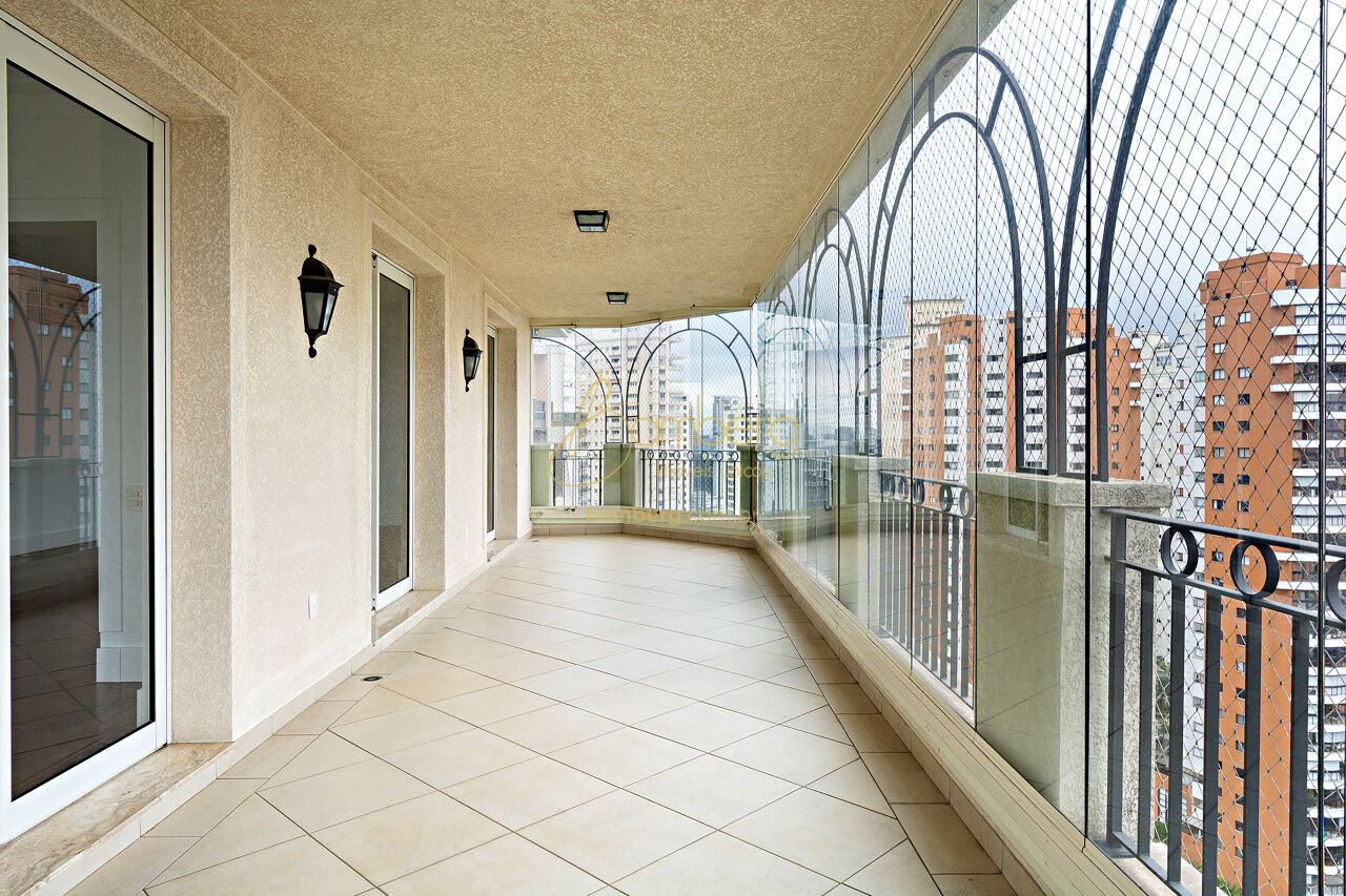 Apartamento no bairro Panamby - São Paulo