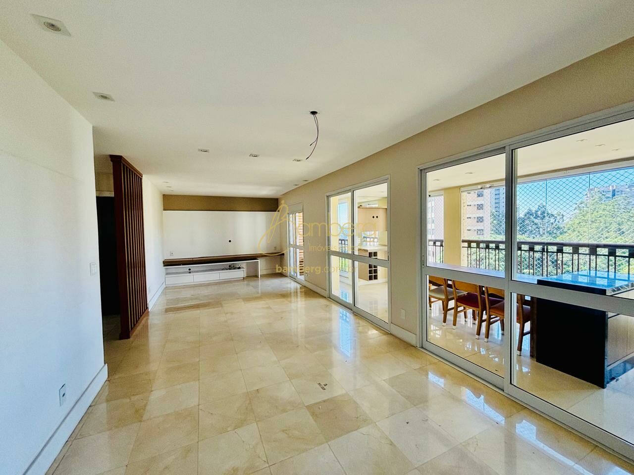 Apartamento no bairro Panamby - São Paulo