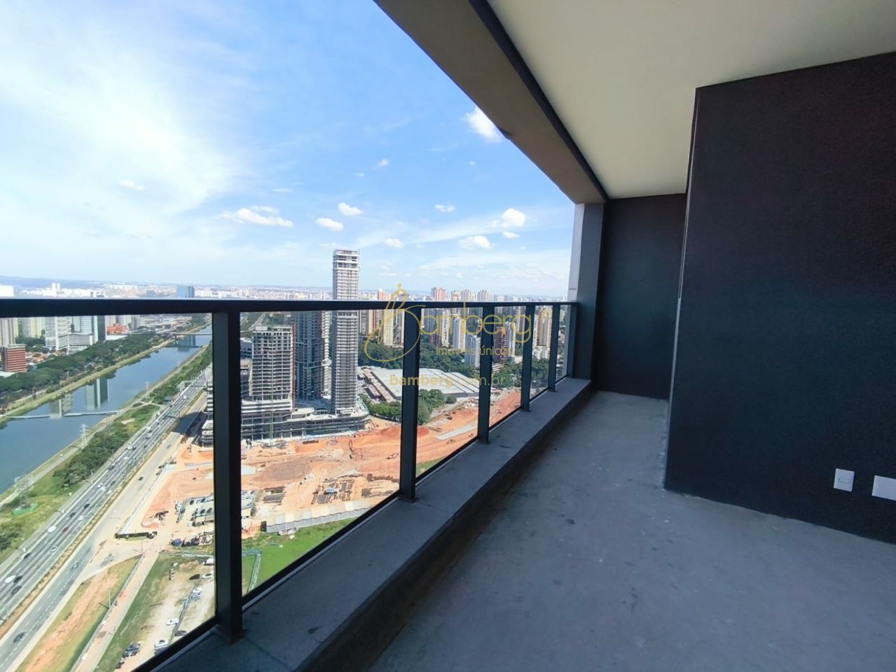Apartamento no bairro Real Parque - São Paulo