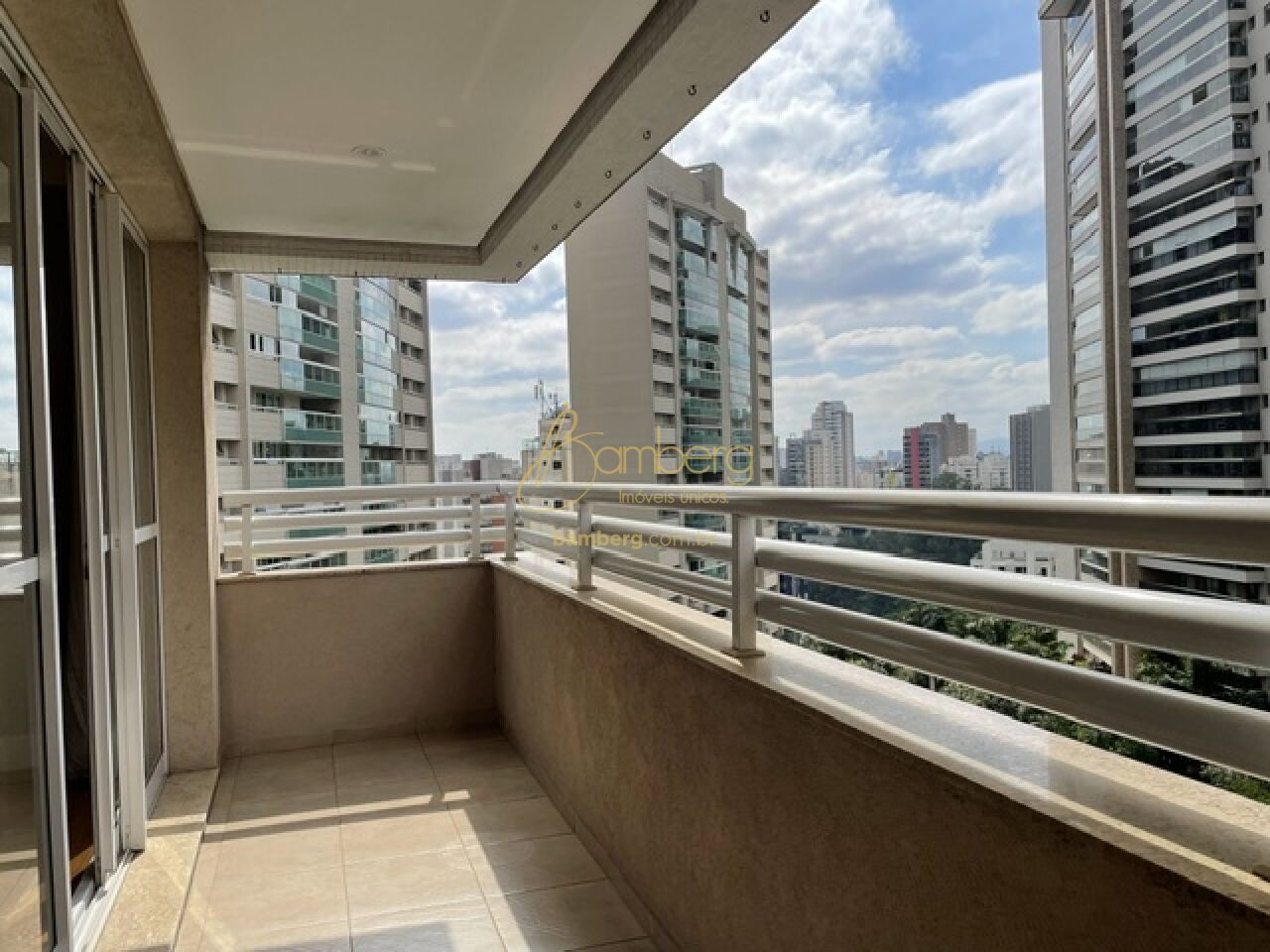 Apartamento no bairro Vila Suzana - São Paulo