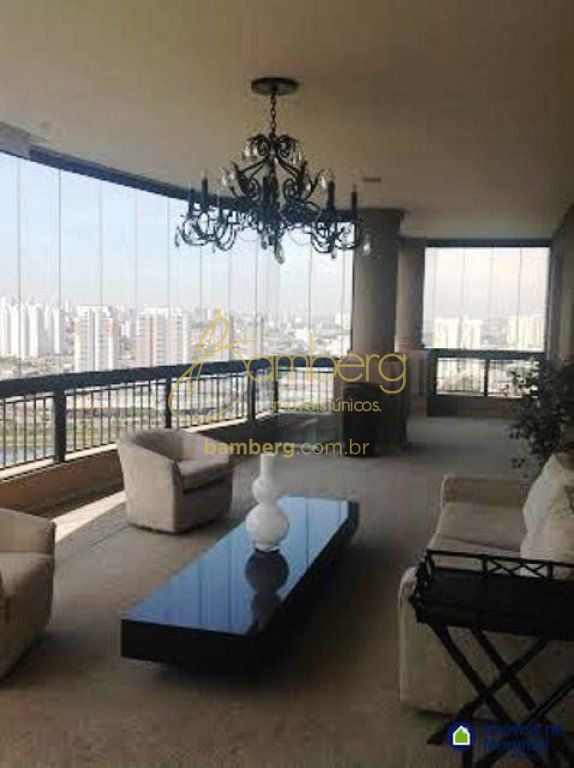 Apartamento no bairro Panamby - São Paulo